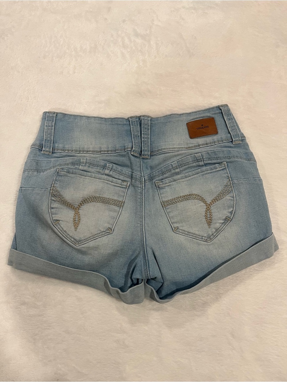 YMI Wanna Betta Butt High Rise Distressed Denim Shorts - Size 3/26 Juniors - Picture 2 of 8